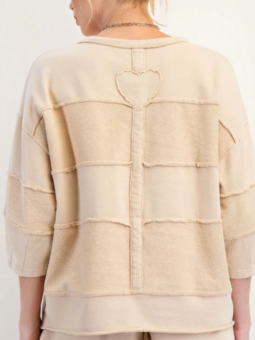 easel Beige Crewneck Sweatshirt Top Raw Hems Heart 3/4 Sleeves - Picture 2 of 13